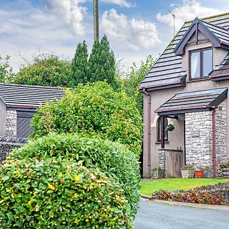 Gorgeous Near Cartmel With Free Access Holiday home *