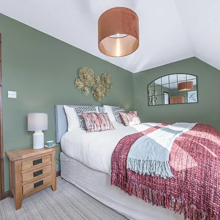 Gorgeous Near Cartmel With Free Access Holiday home *